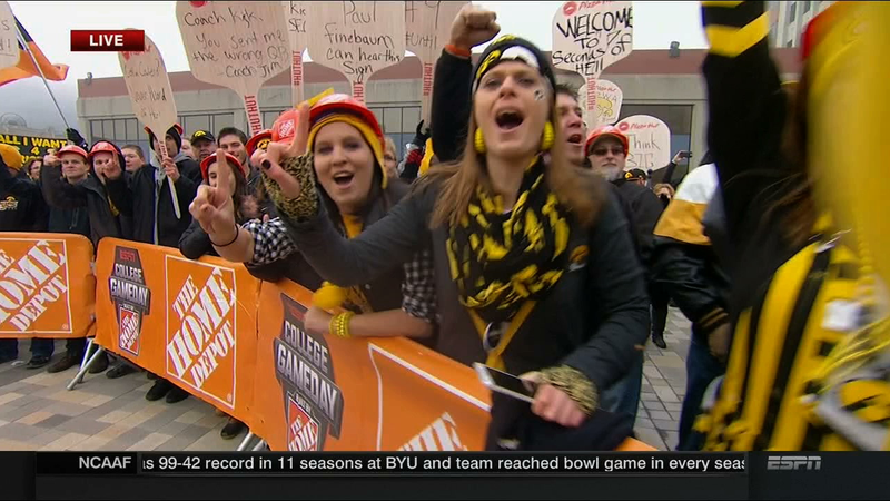 Illustration for article titled Cowherd Hates Santa: Your B1G Championship College GameDay Sign Roundup